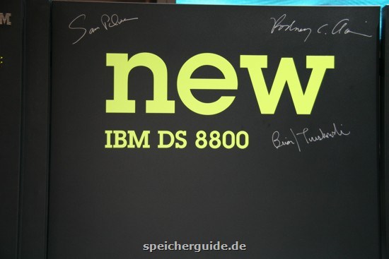 IBM-Flaggschiff-mit-Signaturen.jpg