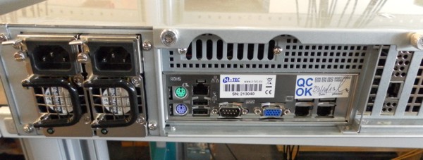 Rückseite des »RapidNAS MS208-G6«