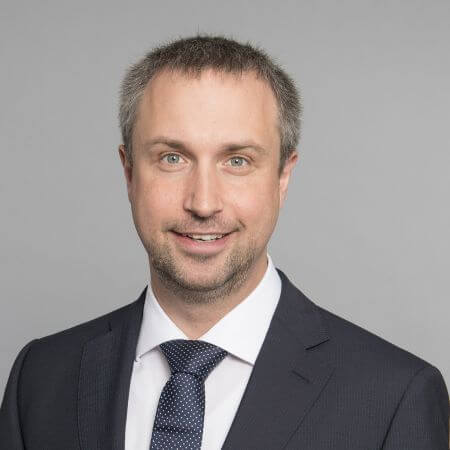 Sebastian Schreiber, Syss