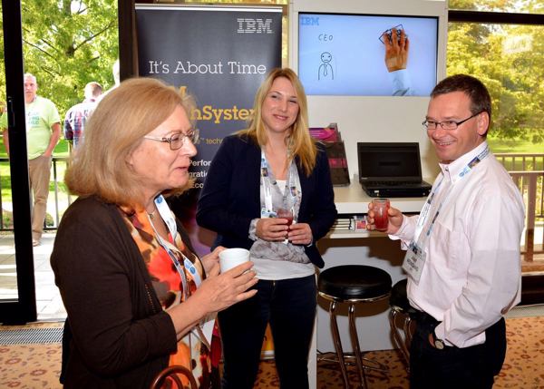 IBM-Stand auf »TSM Symposium 2015« (v.l.): Ursula Richter, IBM Corporation, USA; Jenny Tecl, IBM FlashSystem Specialist, Storage Platform Team DACH, IBM Ehningen; Josef Weingand, Leading Technical Sales Professional, Data Protection & Retention, Senior IT Specialist, IBM München (Bild: Harald Karcher)