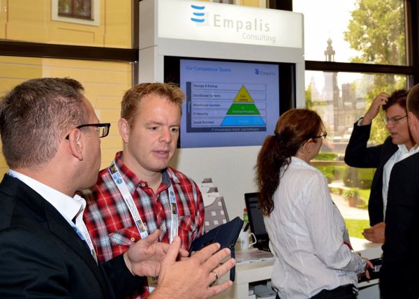 Empalis stellte auf dem »TSM Symposium 2105« die Eigenentwicklung »ISPSManager« vor, der Stand war dementsprechend umlagert (Bild: Harald Karcher)